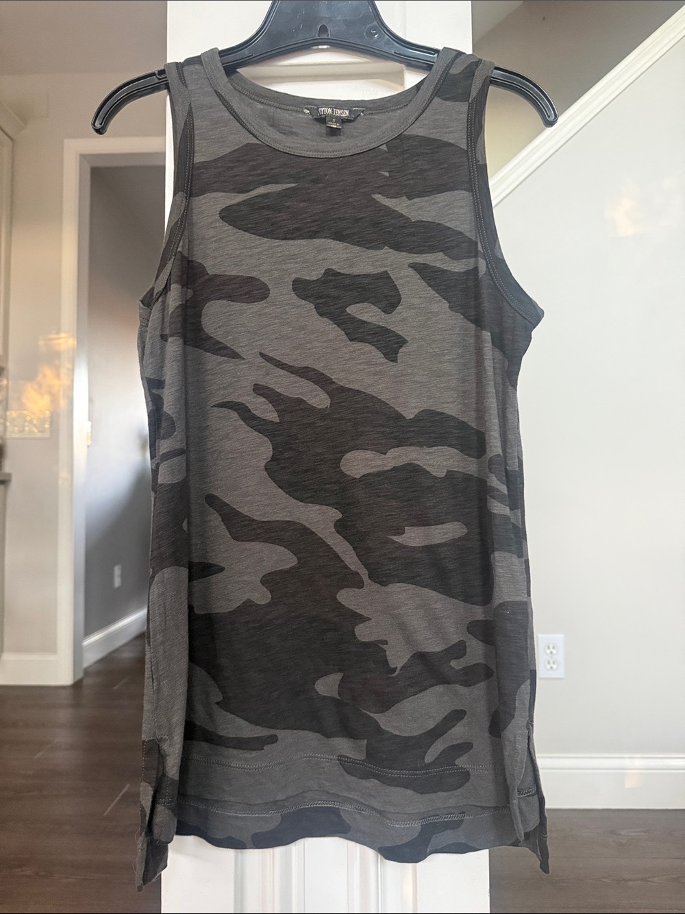 Peyton Jensen Ladies Modal Blend Camo Tank Top Small